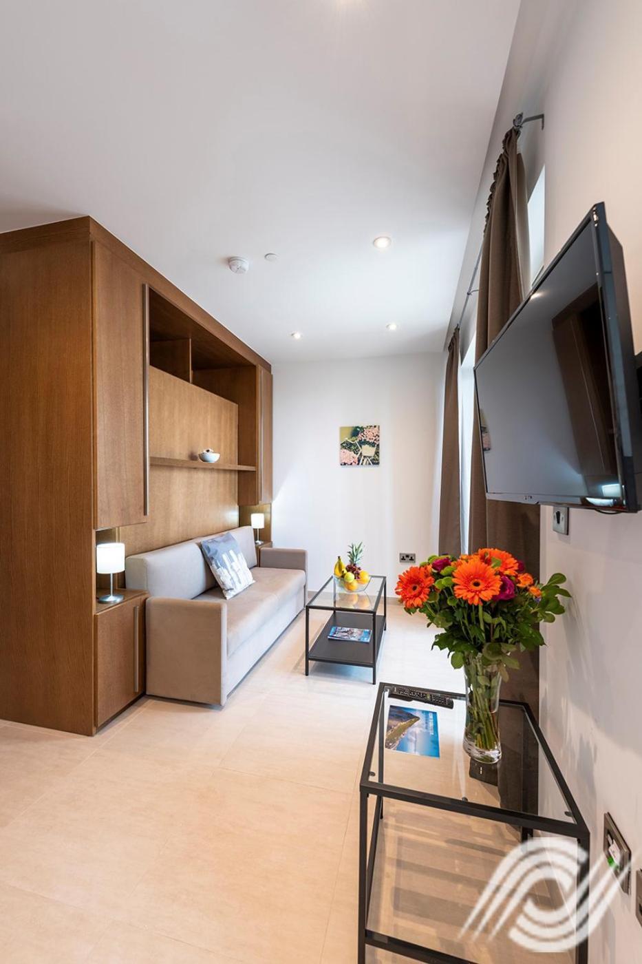 Bentley Holiday Apartments - West One غيبرالتار المظهر الخارجي الصورة