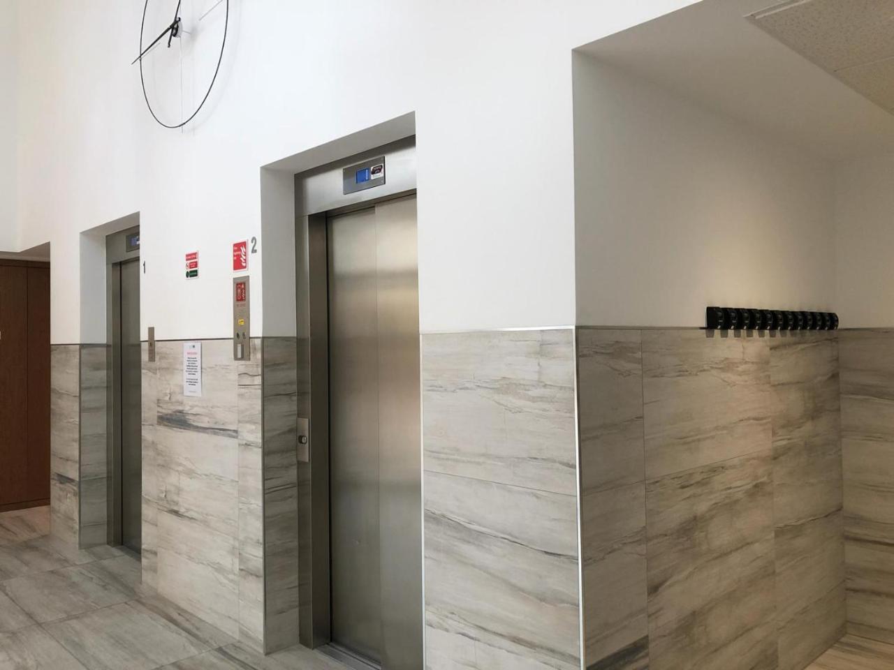 Bentley Holiday Apartments - West One غيبرالتار المظهر الخارجي الصورة
