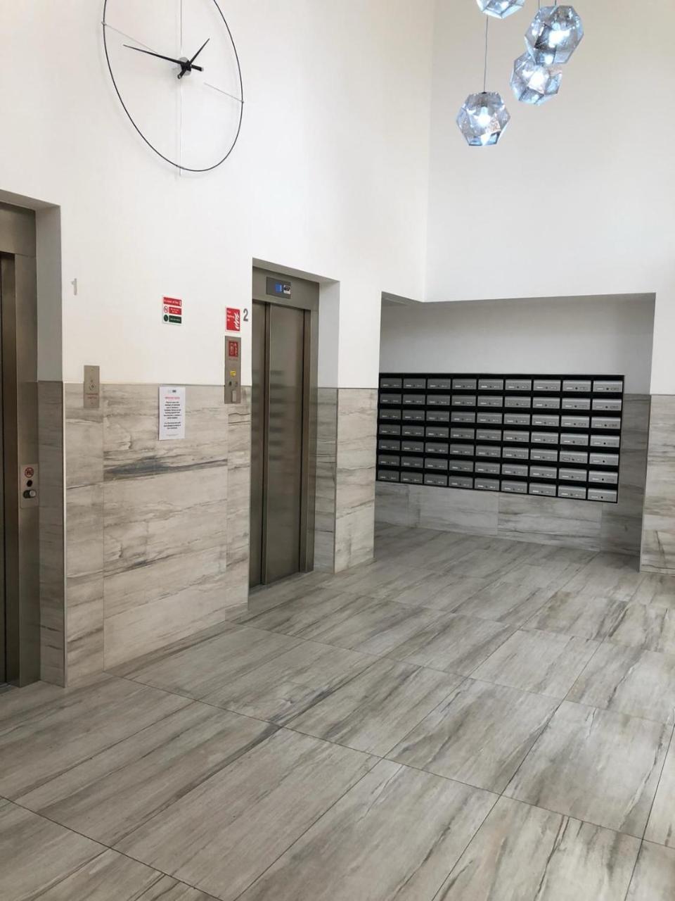 Bentley Holiday Apartments - West One غيبرالتار المظهر الخارجي الصورة